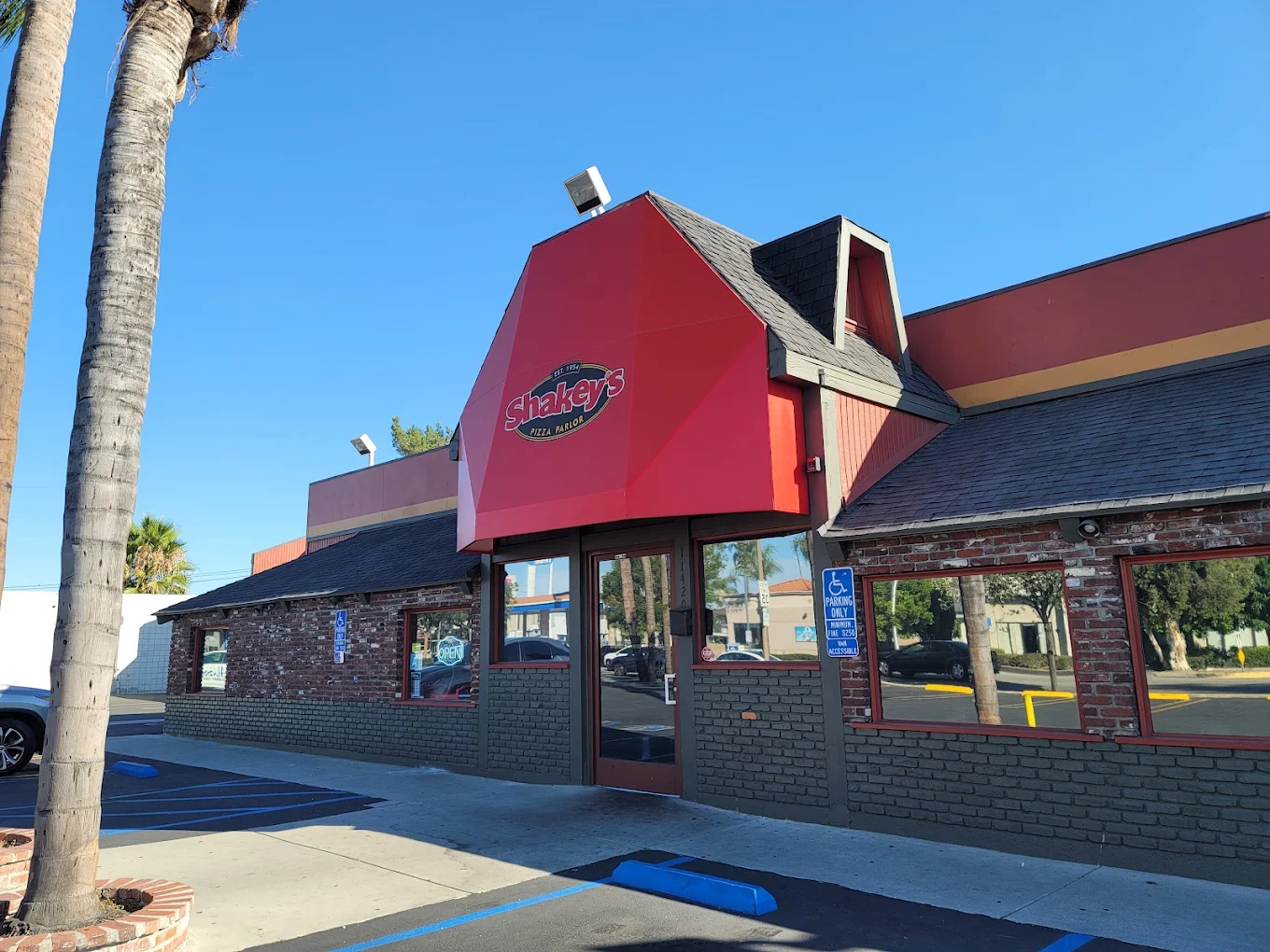 Shakey's Pizza Parlor