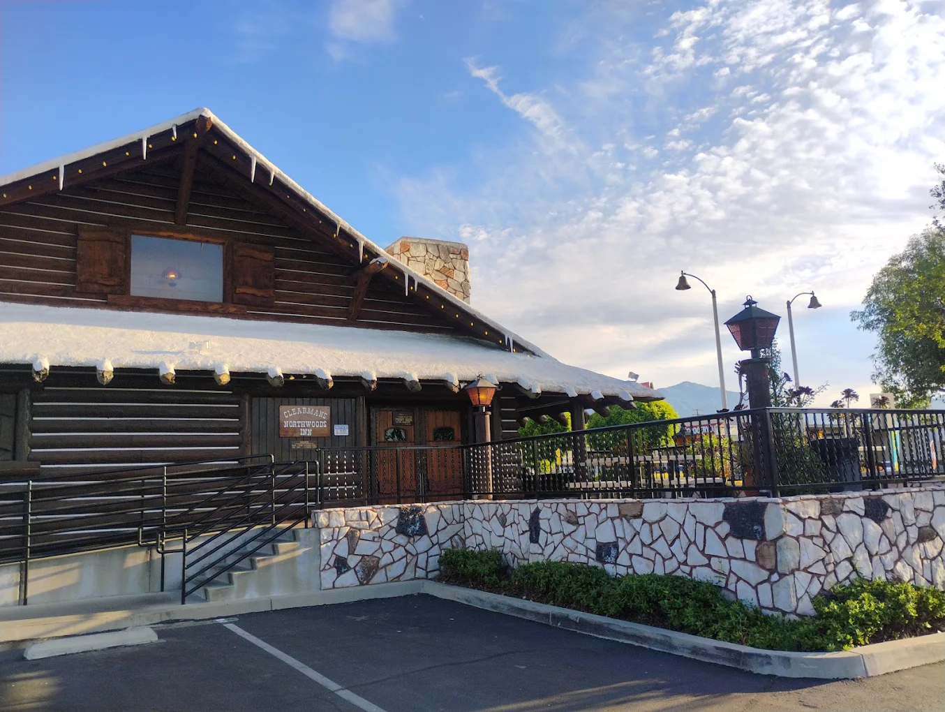Clearman's North Woods Inn