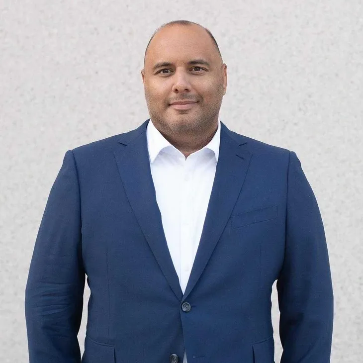 John Luna & Associates