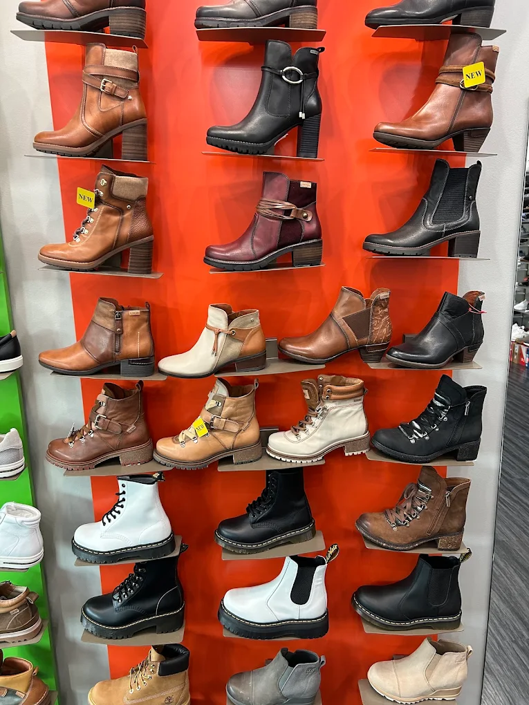 Tradehome Shoes