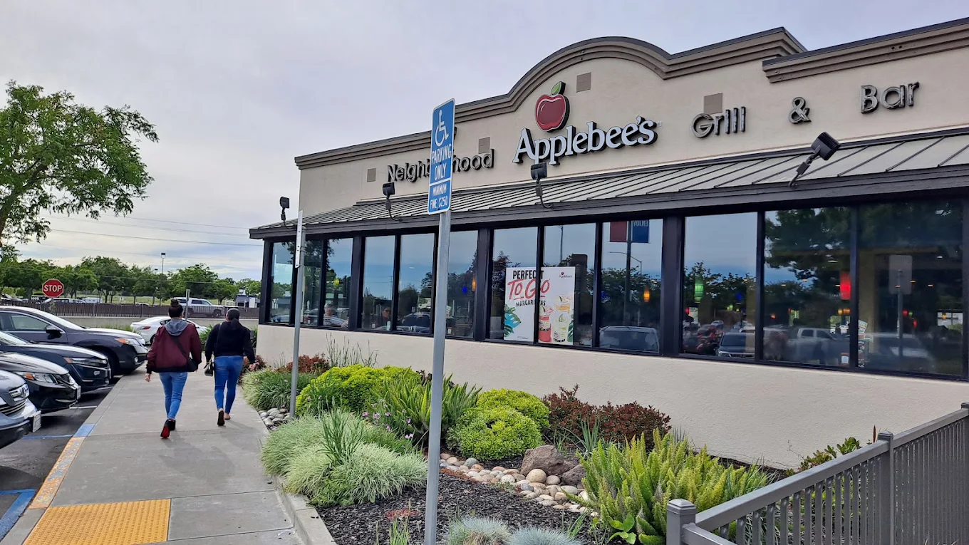 Applebee's Grill + Bar