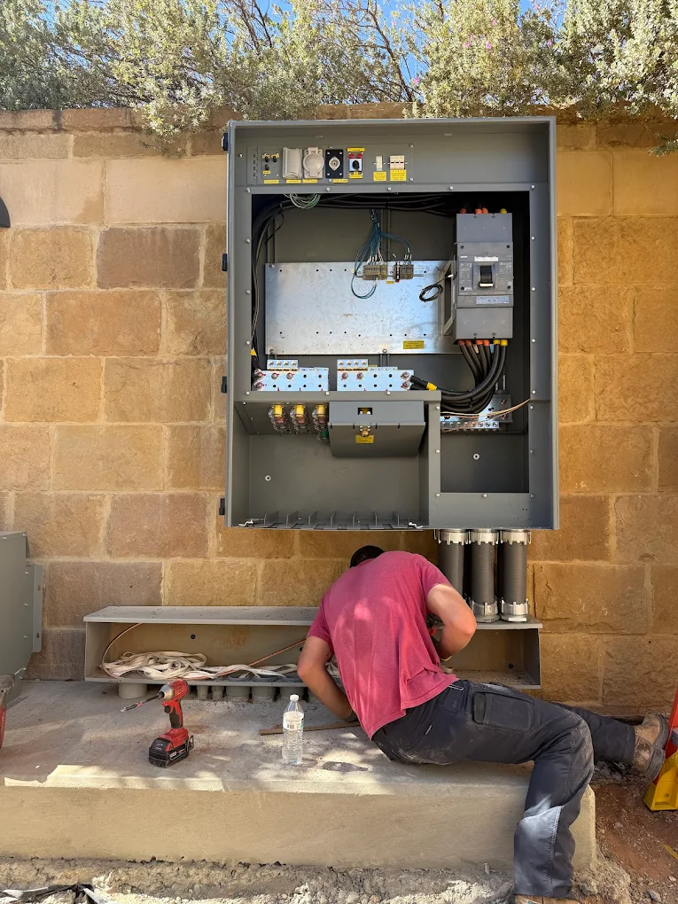 R L Roberts Electrical Contractors