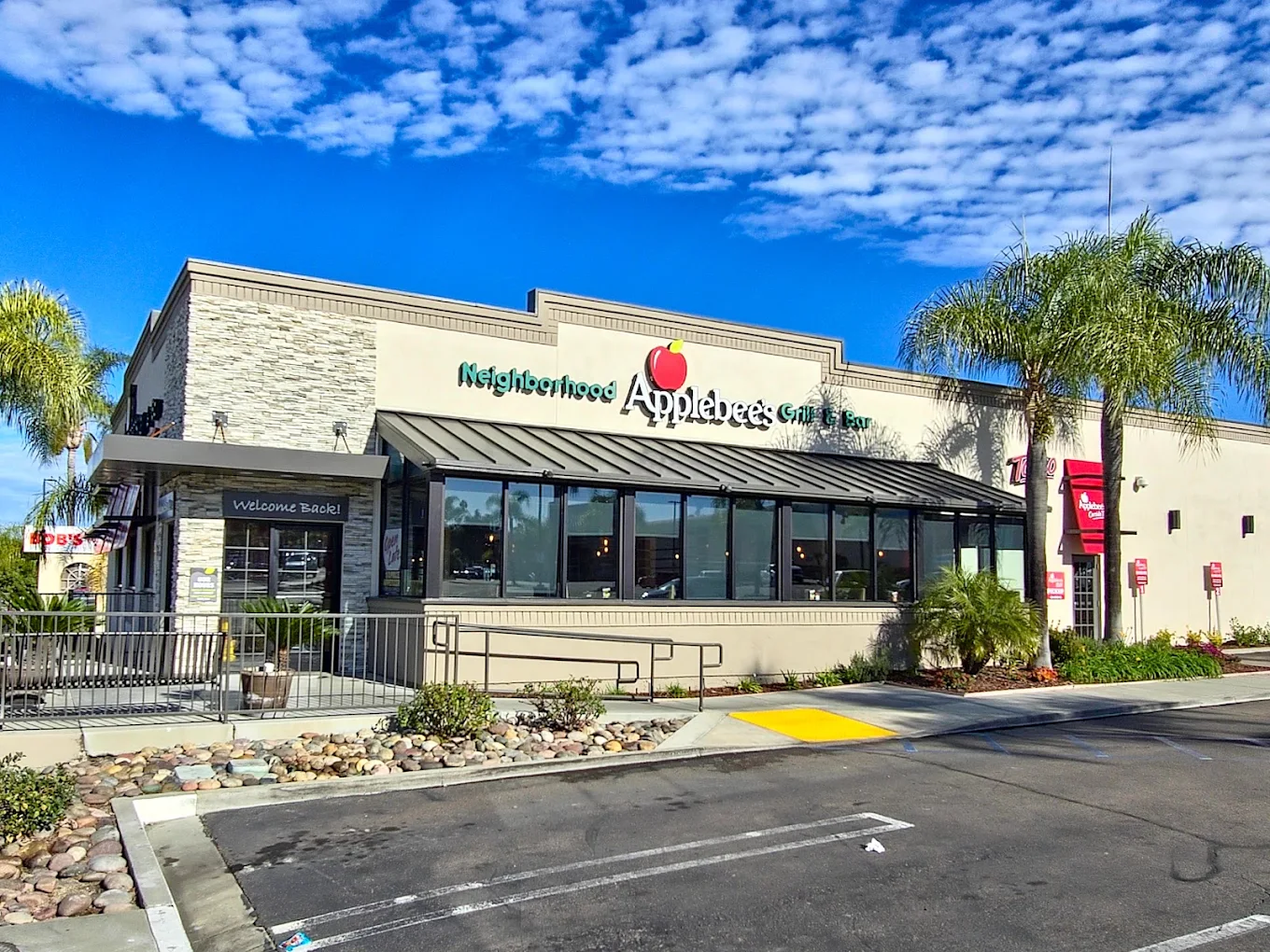 Applebee's Grill + Bar