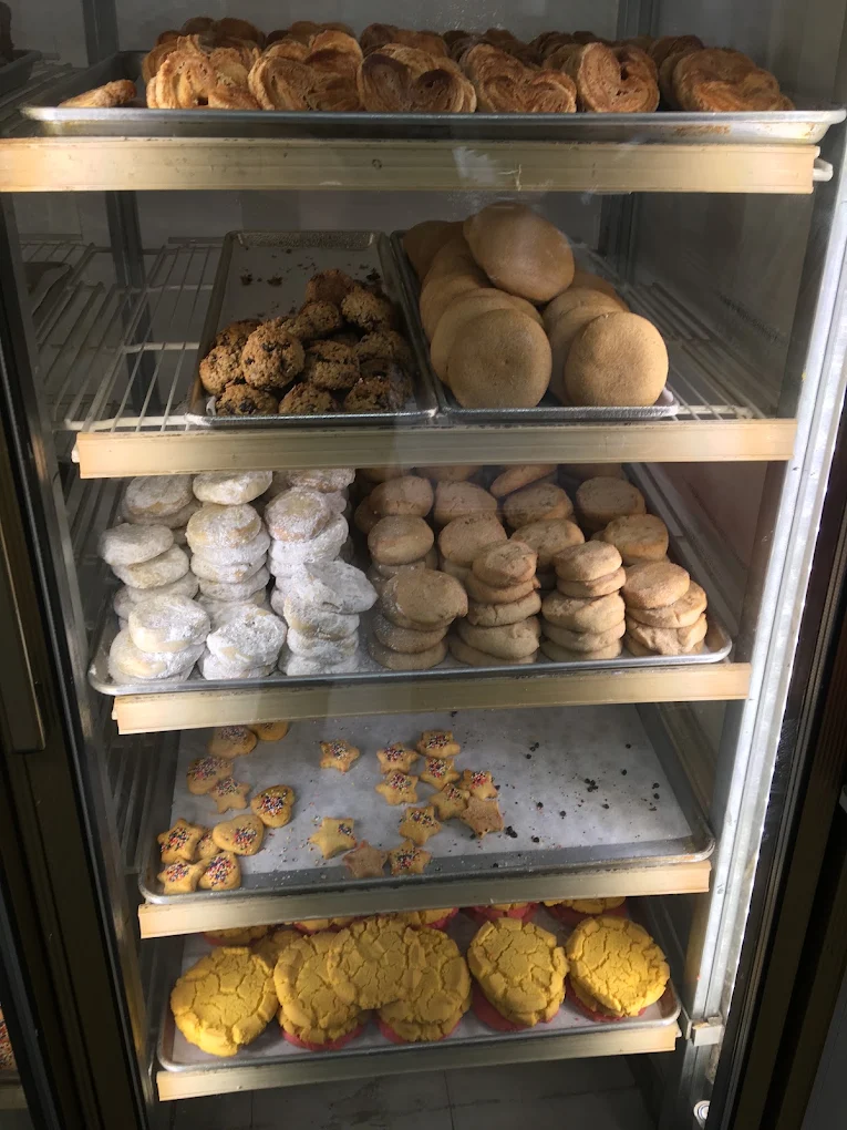 Lesley Bakery