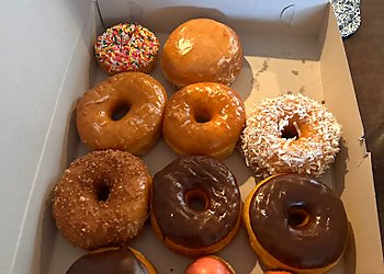 Super Star Donuts