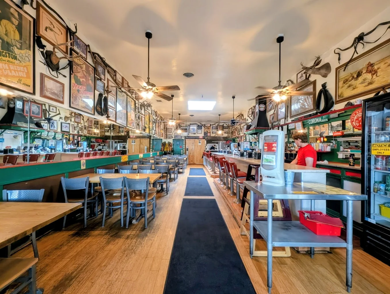 Bronco Billy's Pizza Palace