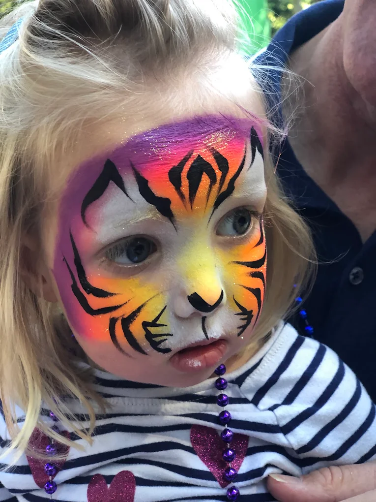 Pacific Face Painting Balloons & Henna