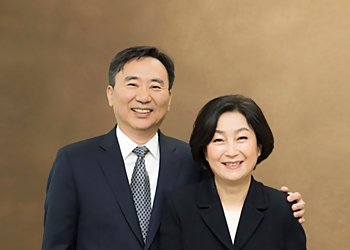 White Photo Studio