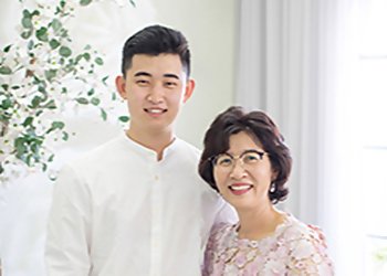 White Photo Studio