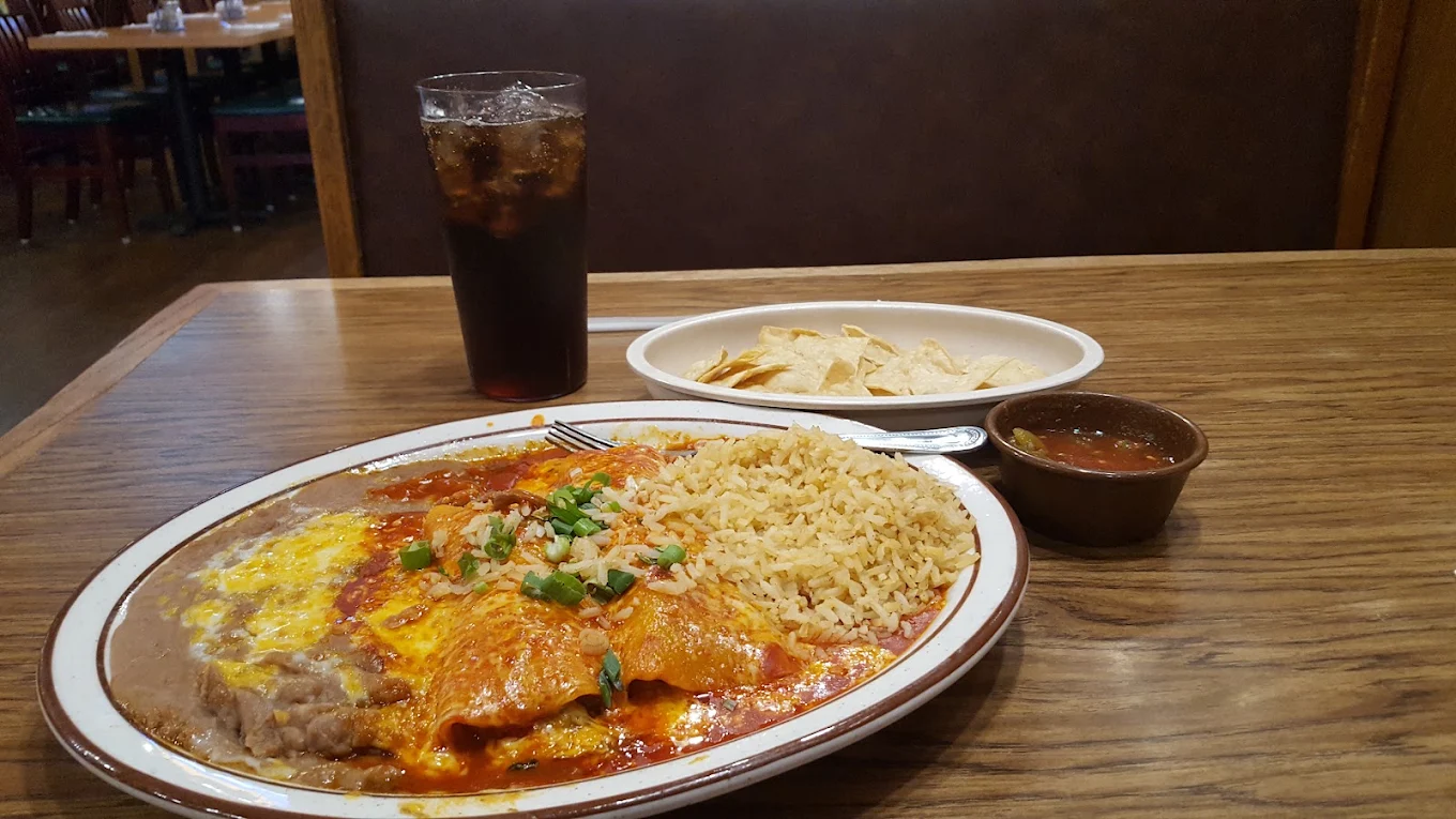 Azteca Restaurant & Lounge