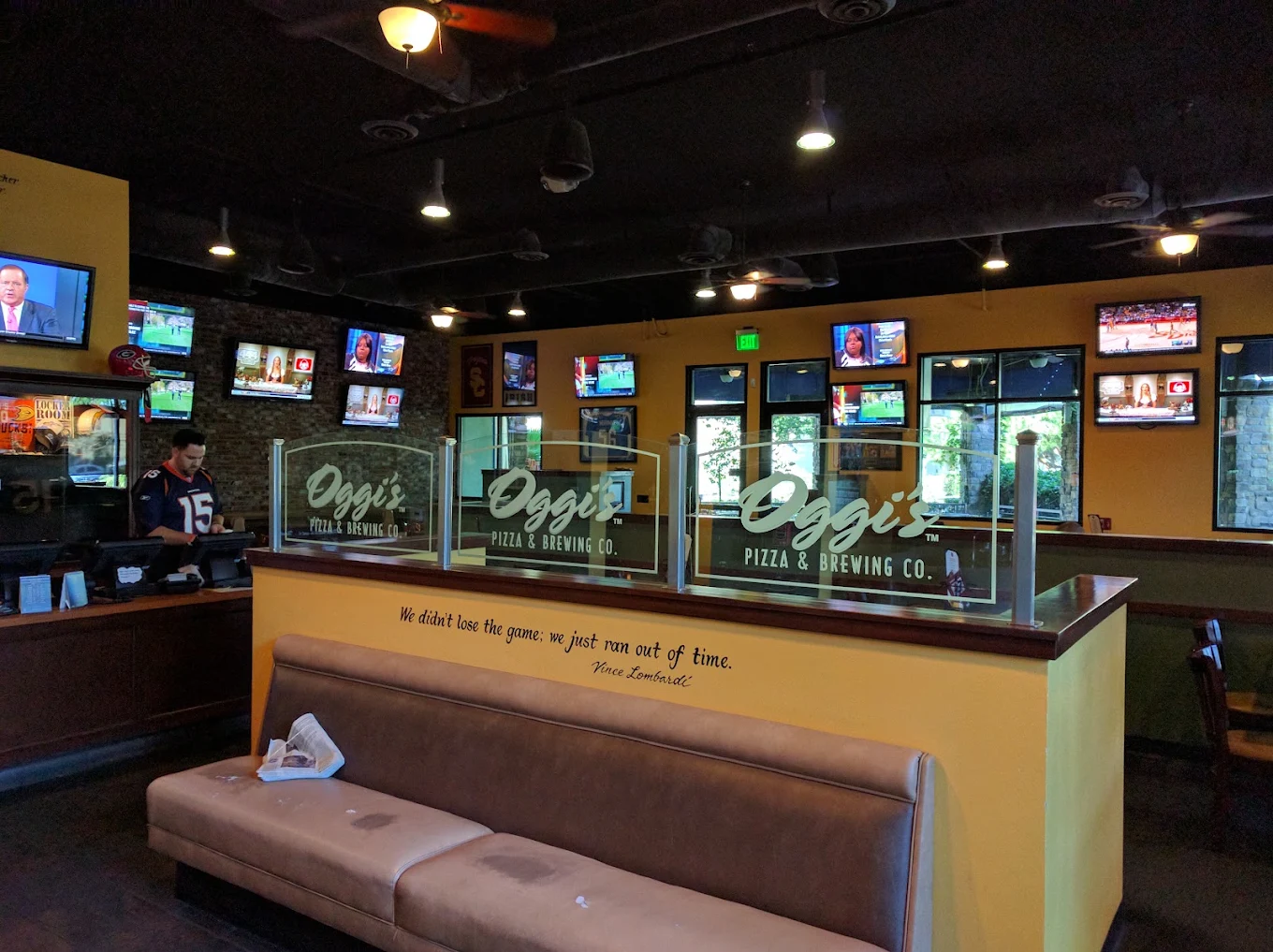 Oggi's Pizza & Brewing Co