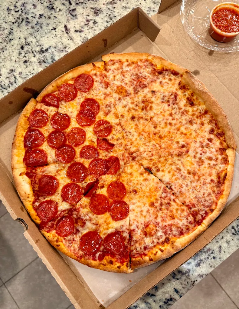 Lucky's Pizza