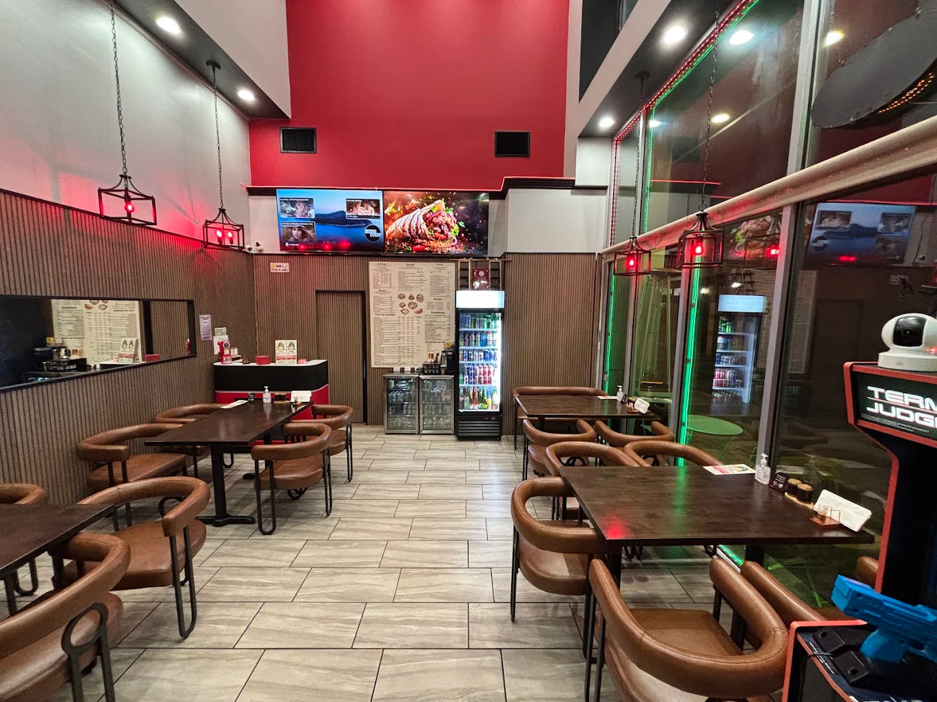 Lucy's Pizza & Burgers