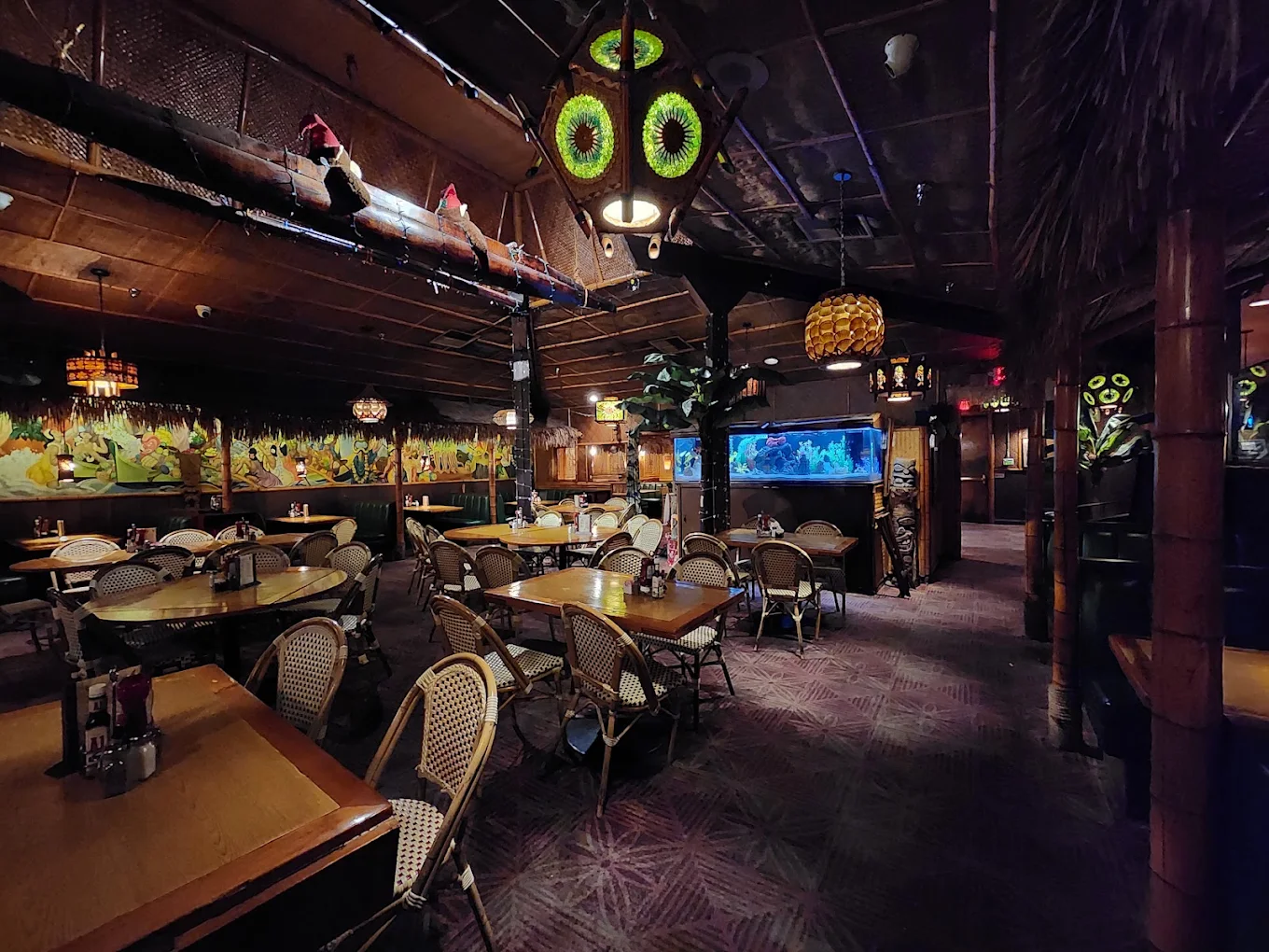 Damon's Steak House