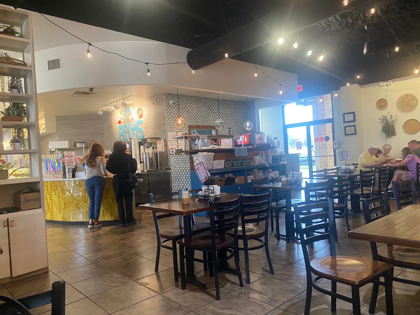 Bolillos Cafe