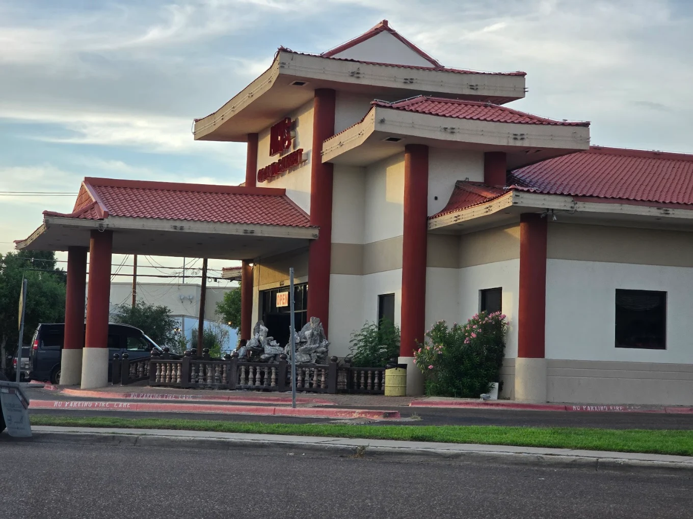 Lin's Grand Buffet