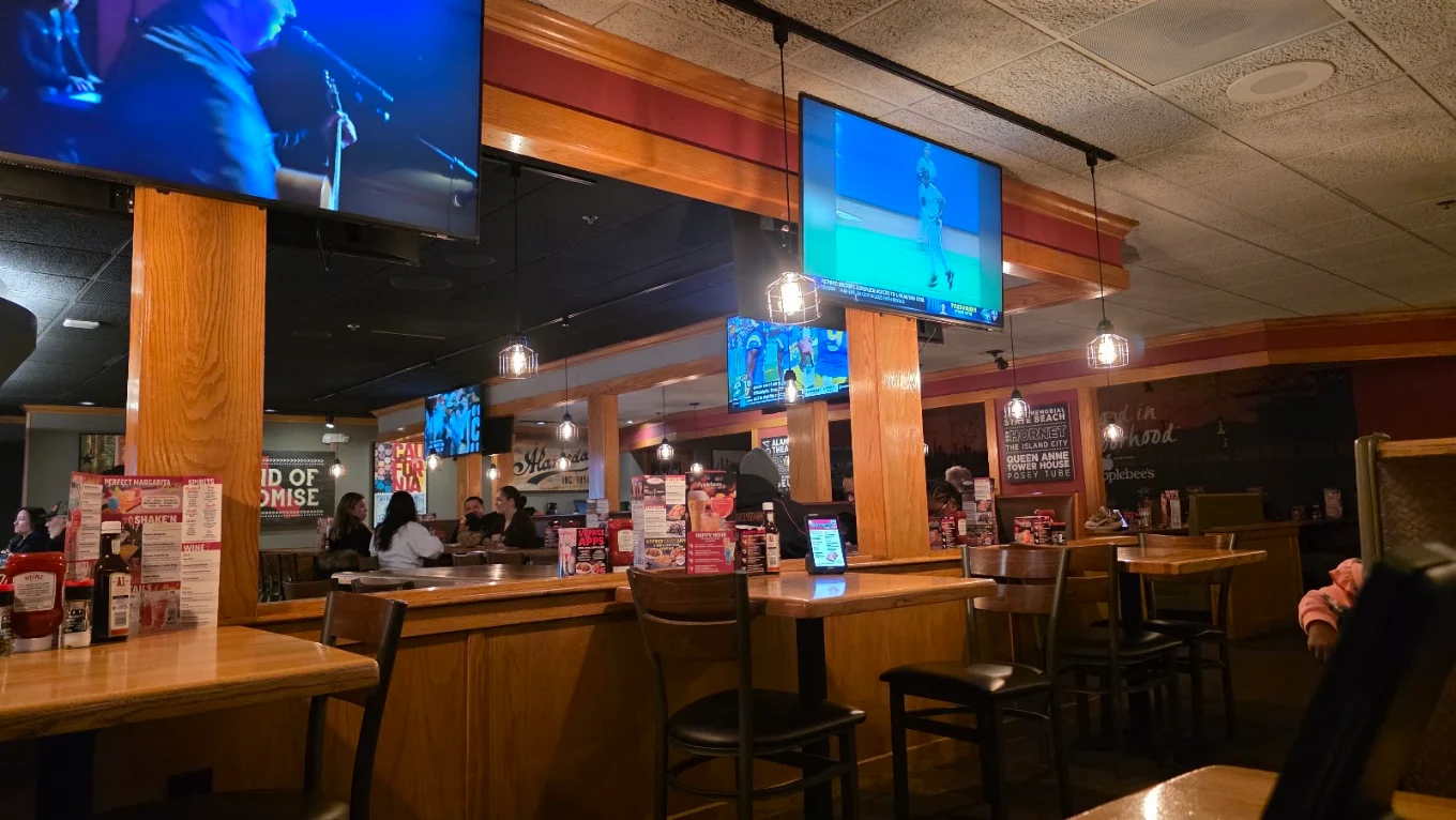Applebee's Grill + Bar