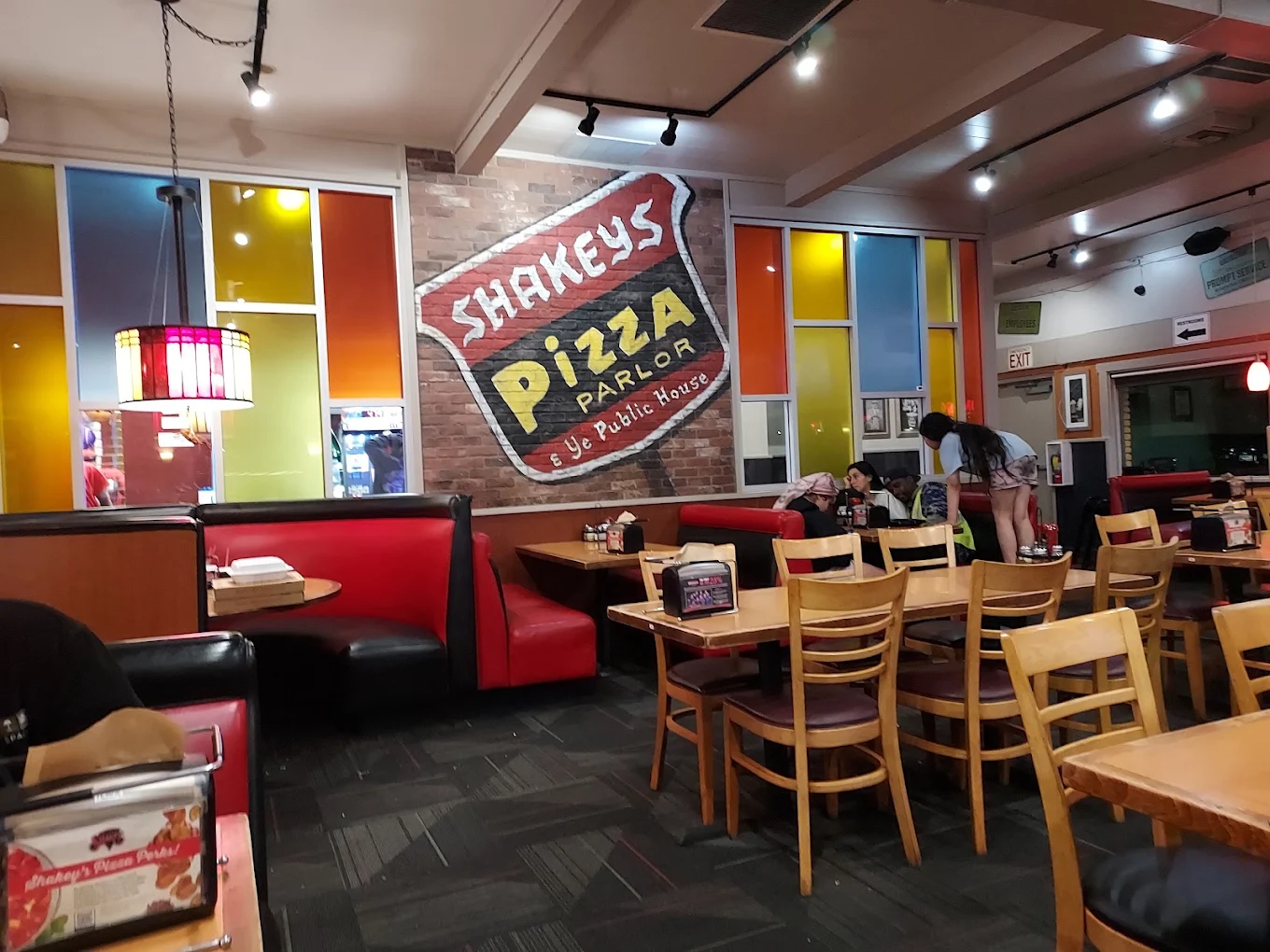 Shakey's Pizza Parlor