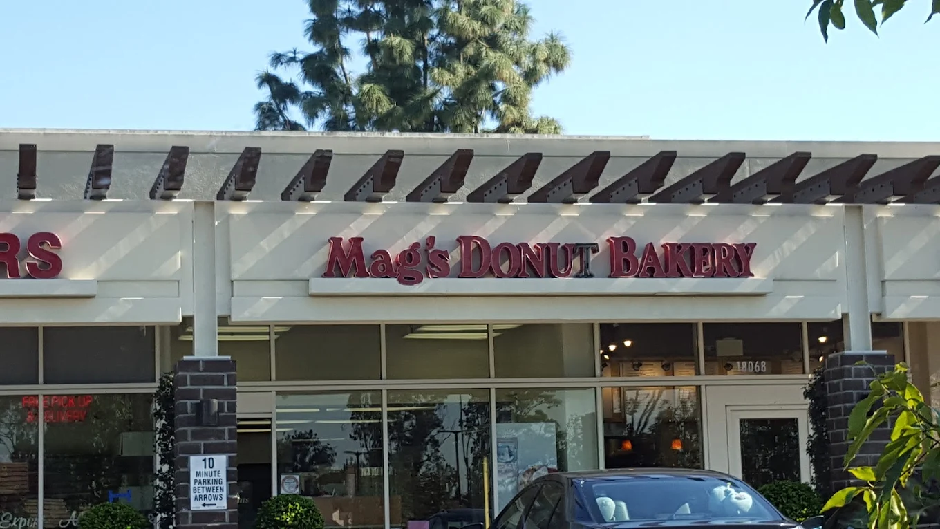 Mag's Donut & Bakery