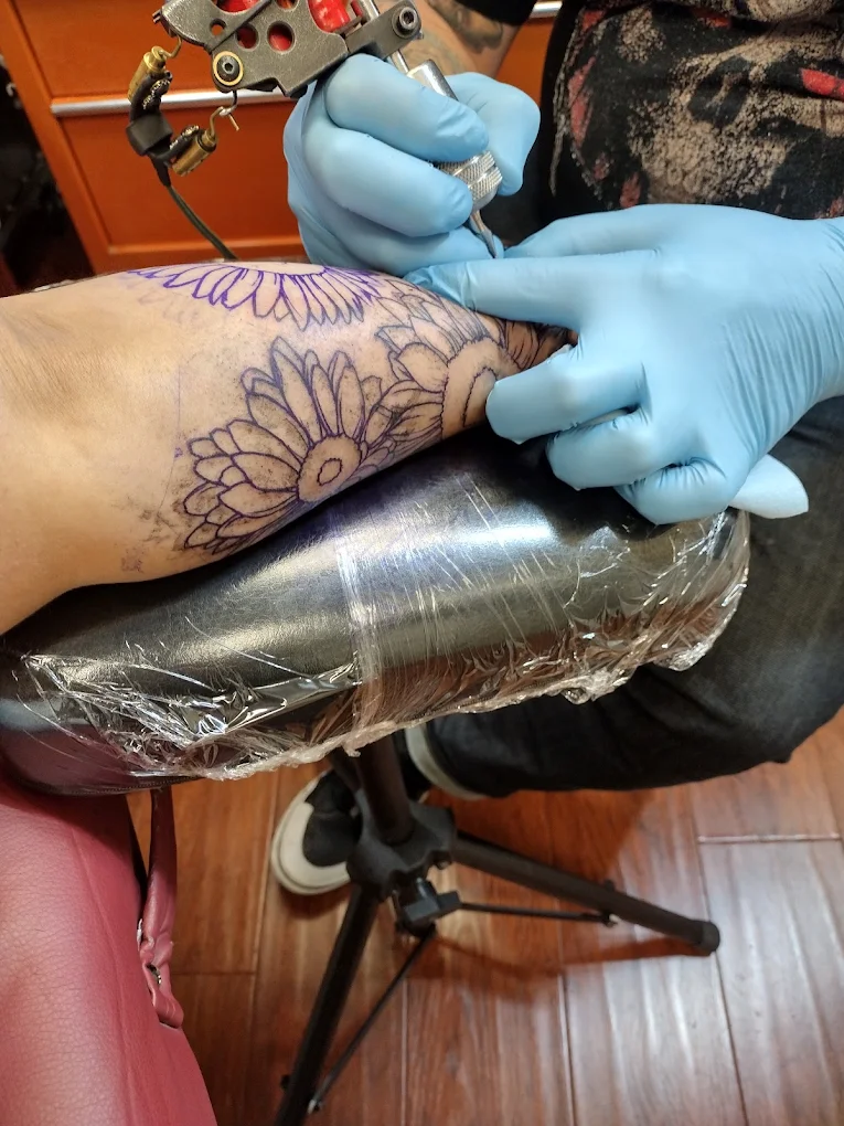 Lucky Stars Tattoo