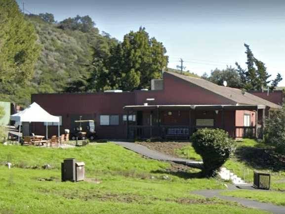 Mariposa Lodge