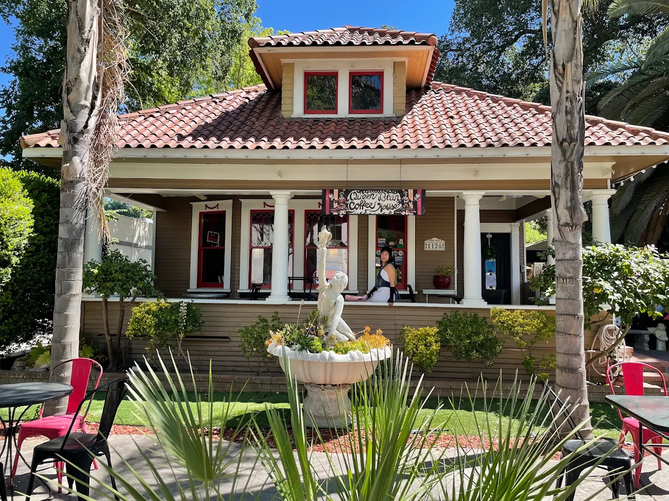 The Queen Bean Coffee House