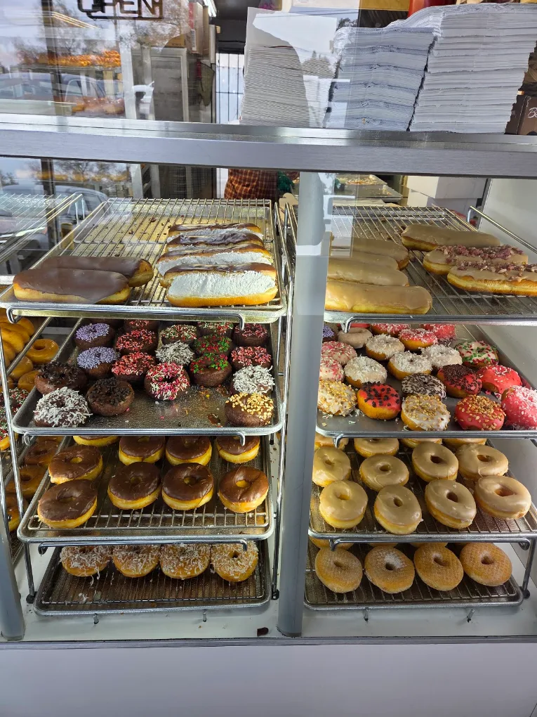 We Donuts Shop