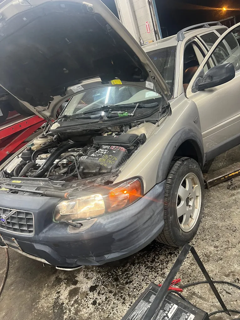 Capitaland Auto Service and Towing inc