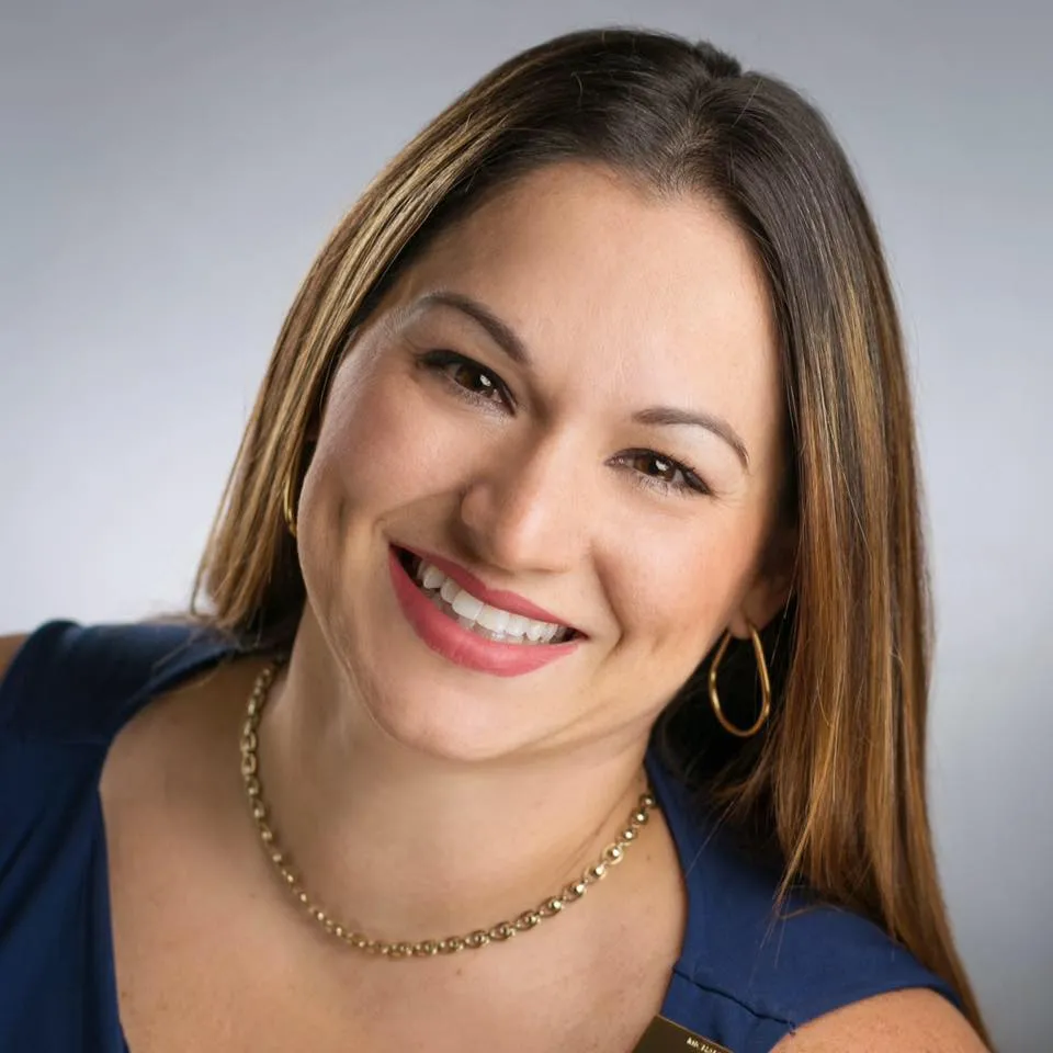 Maricarmen Justiniano, D.M.D