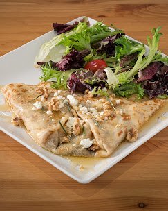 Le Louvre French Cafe